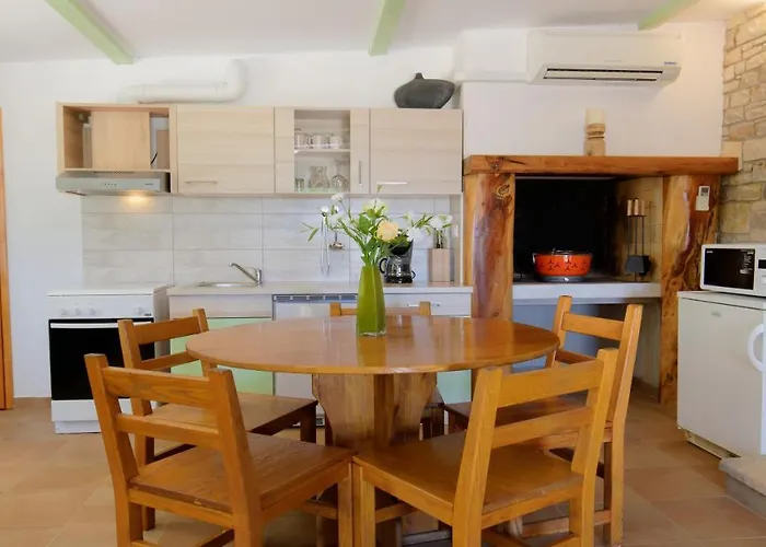 Holiday Home Gimino By Rent Istria